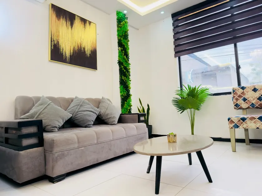Luxury Suite 1 - Image 1