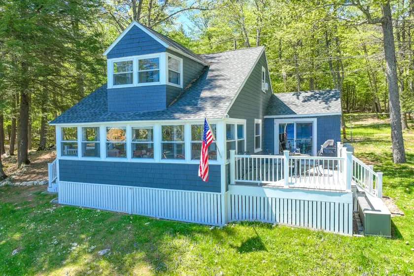 Charming 3BR Lakefront Dog Friendly | Deck - Image 1