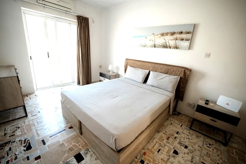 One Bedroom cosy apartment, 5 mins from the sea - Image 1