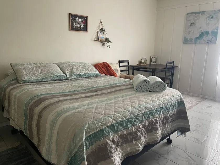 Private Affordable Suite - Image 1