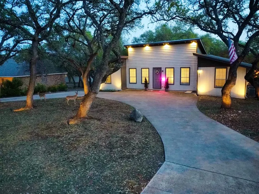 Wooded Retreat • Sleeps 14 • Pet-Friendly - Image 1