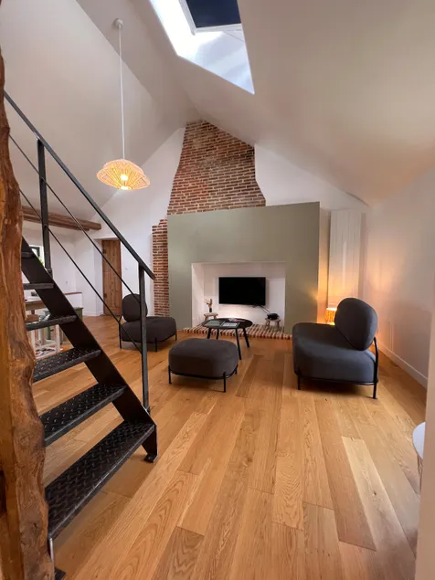 Beautiful apartment in the city center of L'Aigle - Image 1