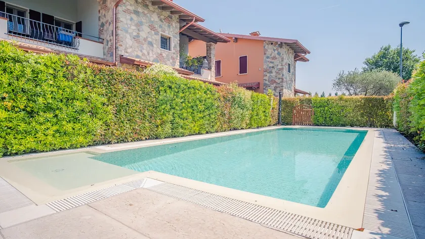 Endless Summer Sirmione - Italian Homing - Image 1