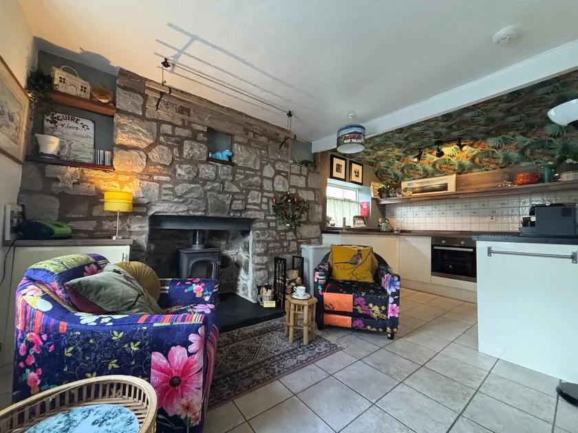 Cosy Loch Ness Village Retreat+Dogs Free+Parking - Image 1