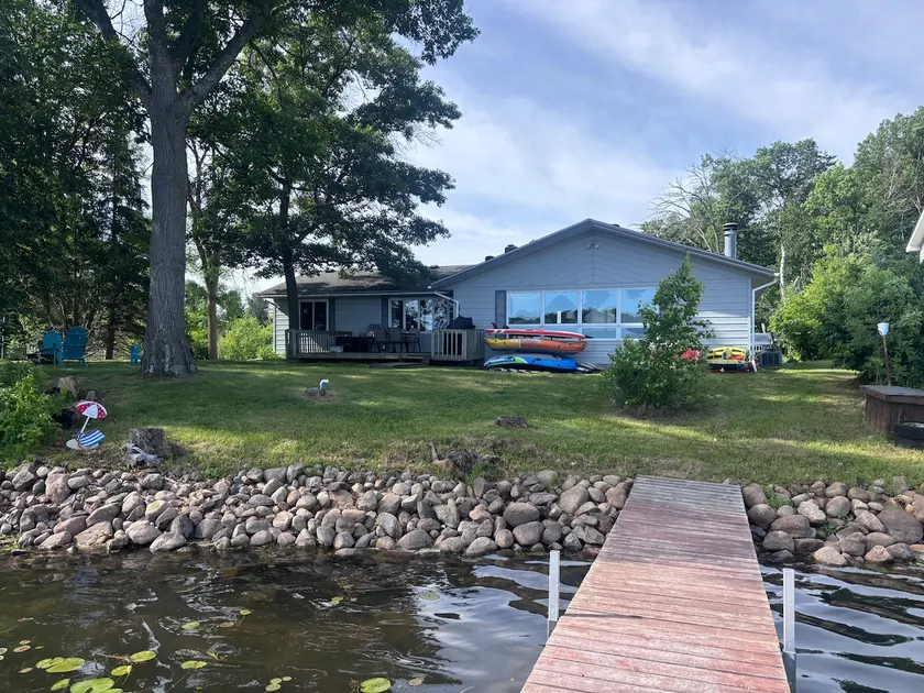 Single Story Lakefront Cabin w/ Panoramic Views - Image 1