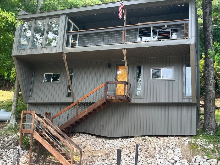 Pelican's Perch Waterfront Cabin in East Port with Boat Dock - Image 1
