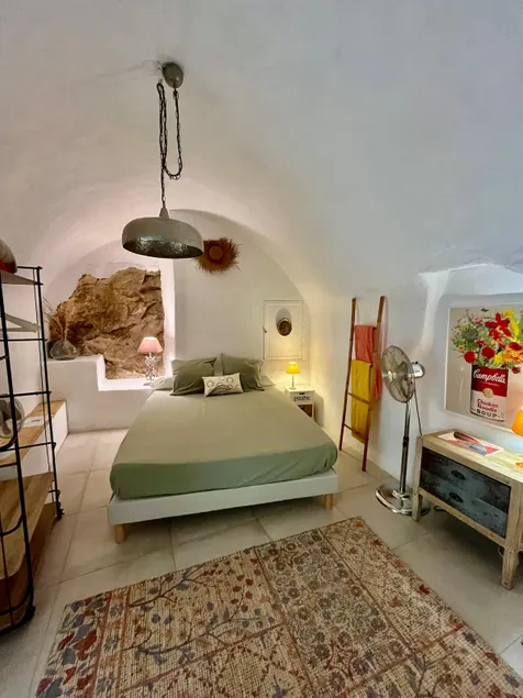 Vaulted apartment, Charm and authenticity - Image 1