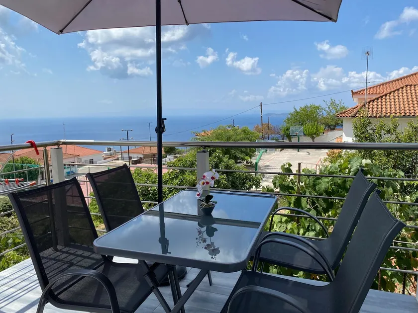 Andromachi Luxury Apartment - Image 1