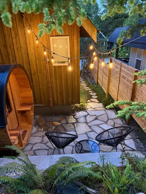 ~Island Time~Cabin & Sauna - Image 1