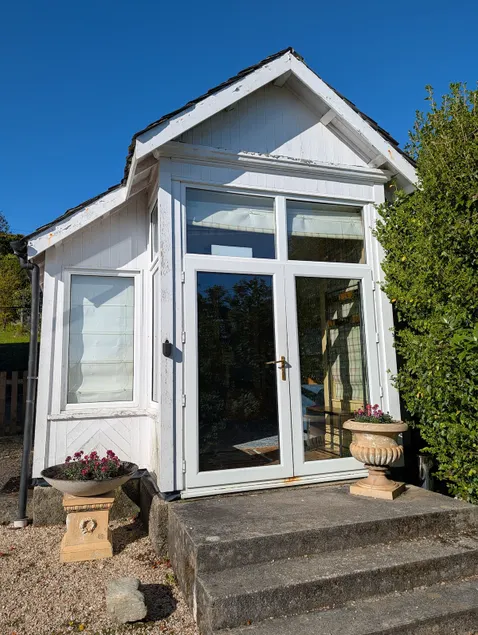 Entire cottage with garden and great views! - Image 1