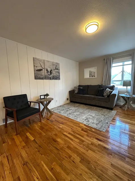 Clerf Suite 5 Downtown Ellensburg - Image 1