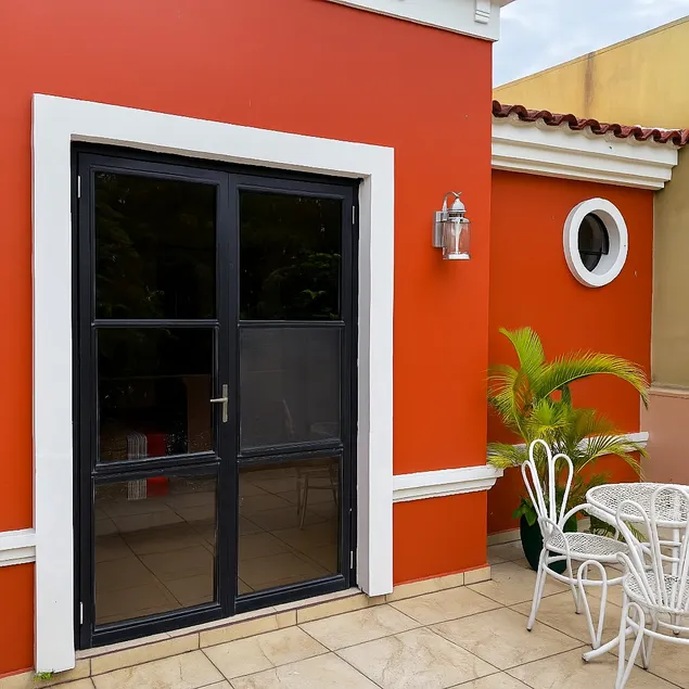 House in the city, close to the beach and the volcano. - Image 1