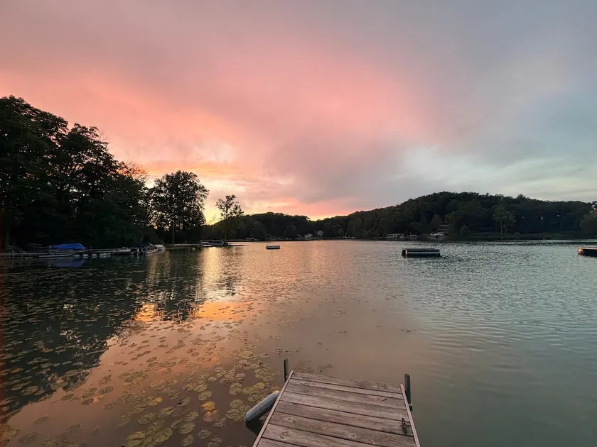 Emerald Cove Cottage-3 bd, 2 ba-Sleeps 10 - Image 1