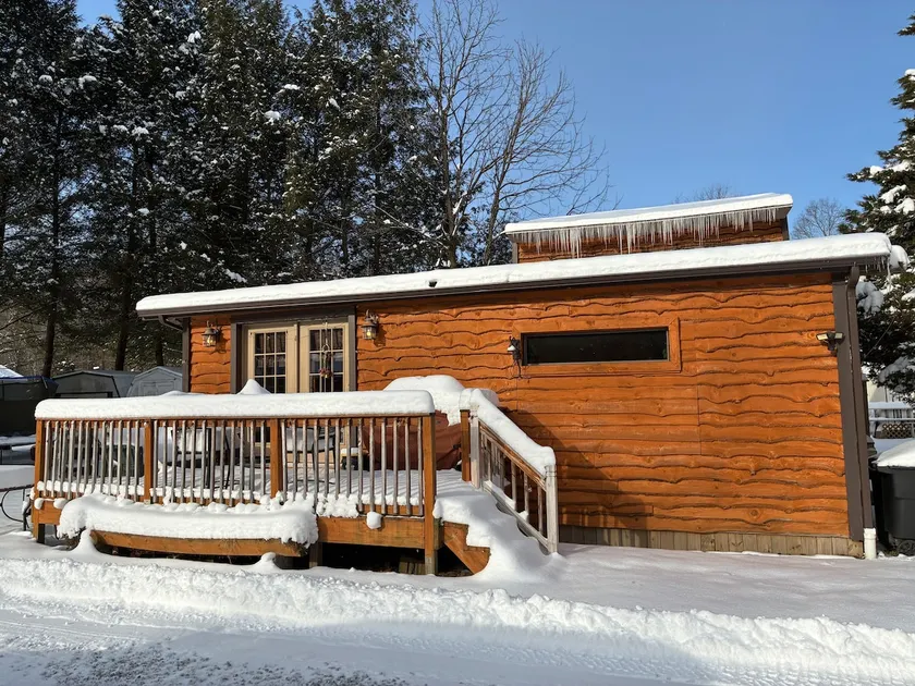 Ligonier Creekside Cabin in Laurel Highlands - Image 1