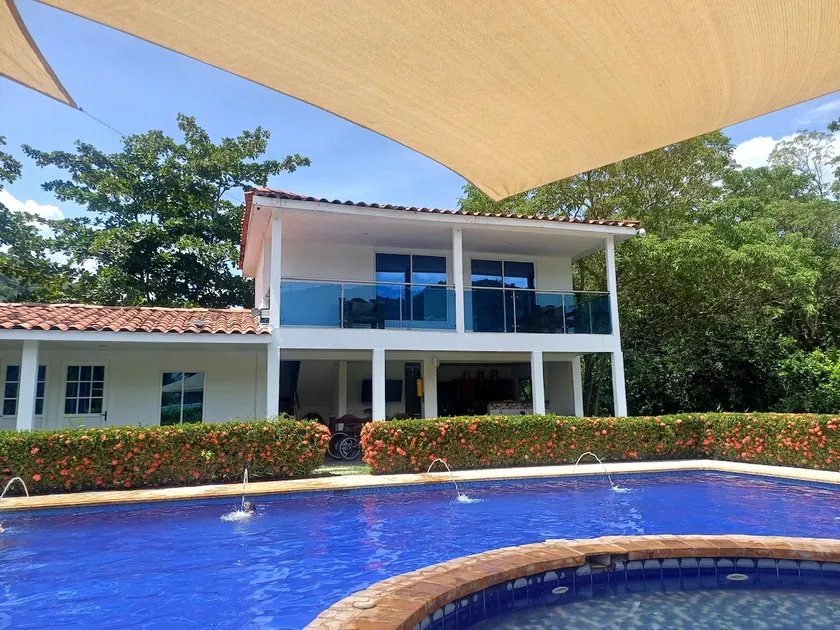 Swimming pool, Jacuzzi, warm climate, and historic village - Image 1