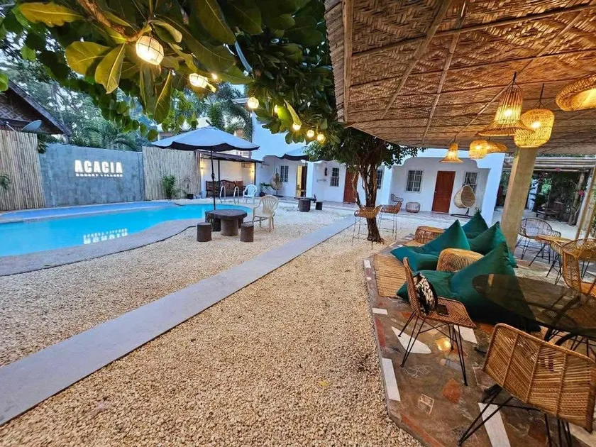 Lovely Unit Rental Apartment with Pool - Image 1