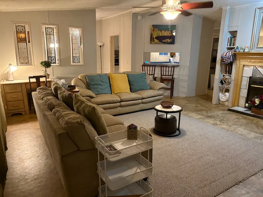 Paula's Place - A property with large lot, fully gated for family fun - Image 1