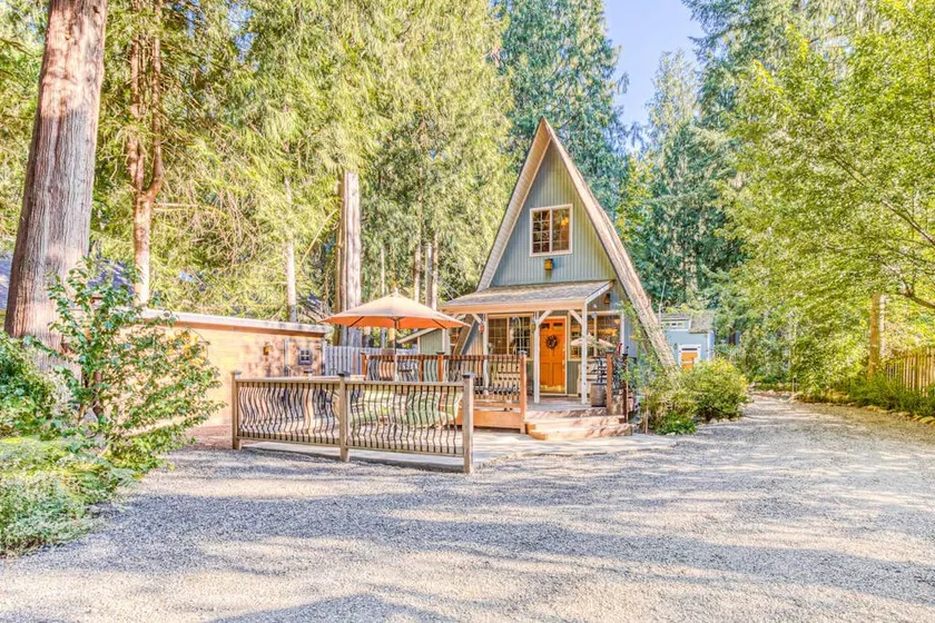 Adorable 1BR | WoodStove | Deck - Image 1