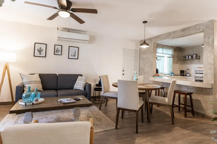 Complete and comfortable house 5 minutes walk from the esplanade. - Image 1