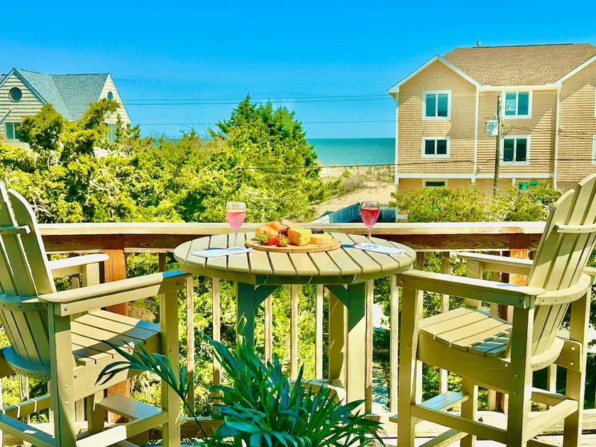 BeachHaven: STEPS TO SAND, Pet-Friendly, +Linens - Image 1