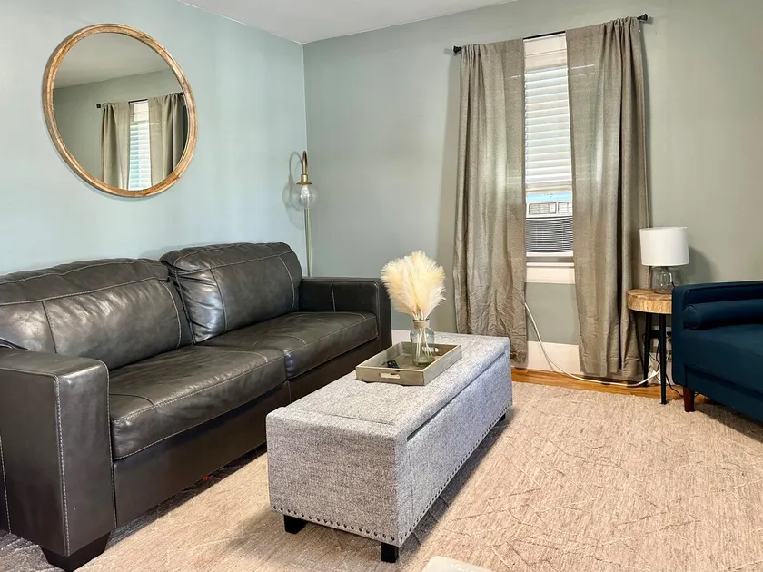 Mt View Getaway! King bed/AC/Direct trail access! - Image 1