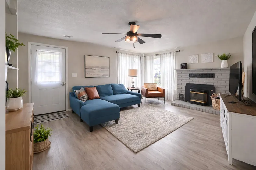 Lovely 3 bedroom 2 bath house . - Image 1