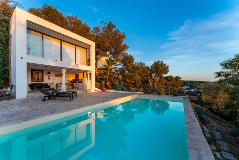 Apartment w jacuzzi, pool, solarium - Image 1