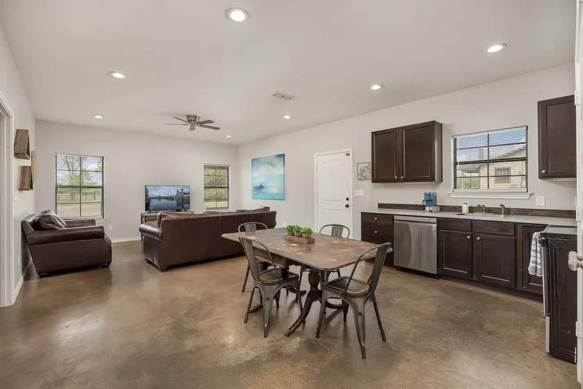Spacious 3BR in Tyler | Perfect for Extended Stays - Image 1
