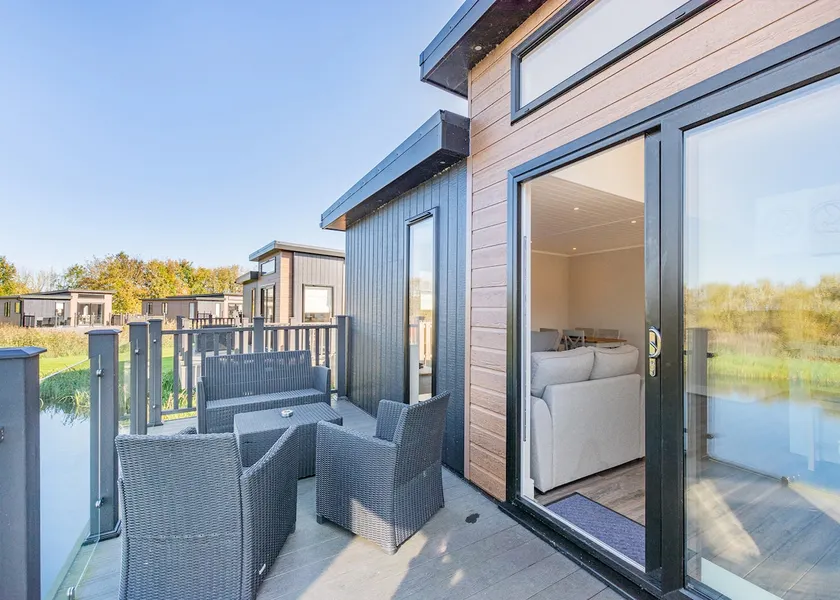 Lakeside Retreat VIP - Image 1