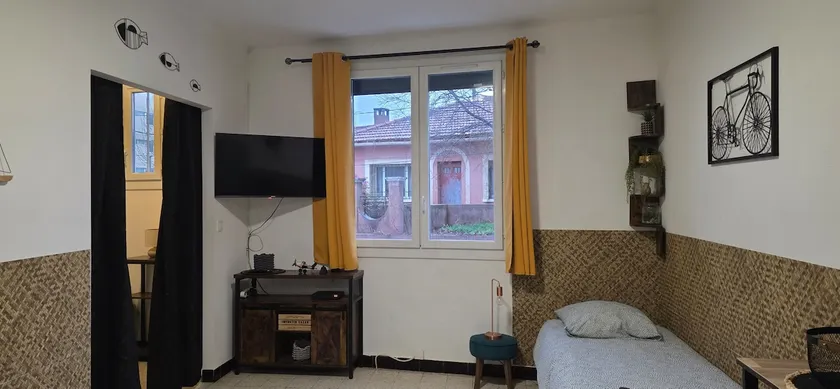 small townhouse - Image 1