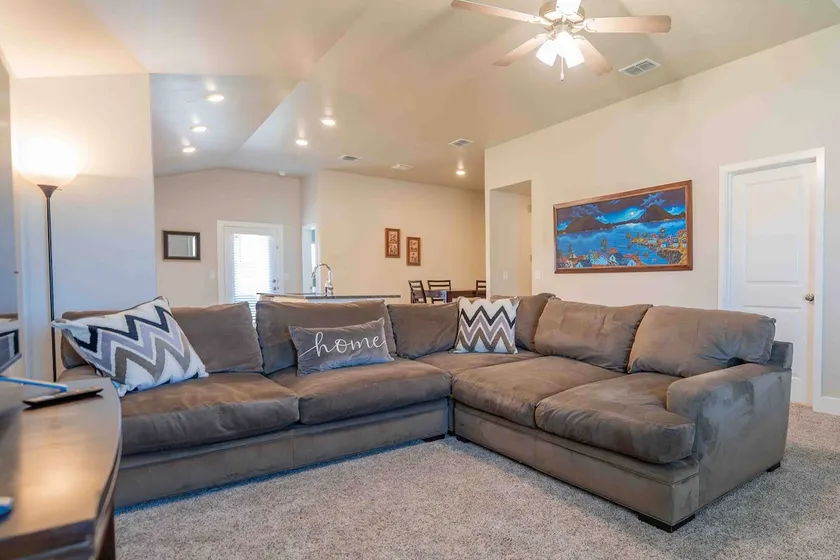 Newly Built Bell Farms. Garage access. 3BR 2BR - Image 1