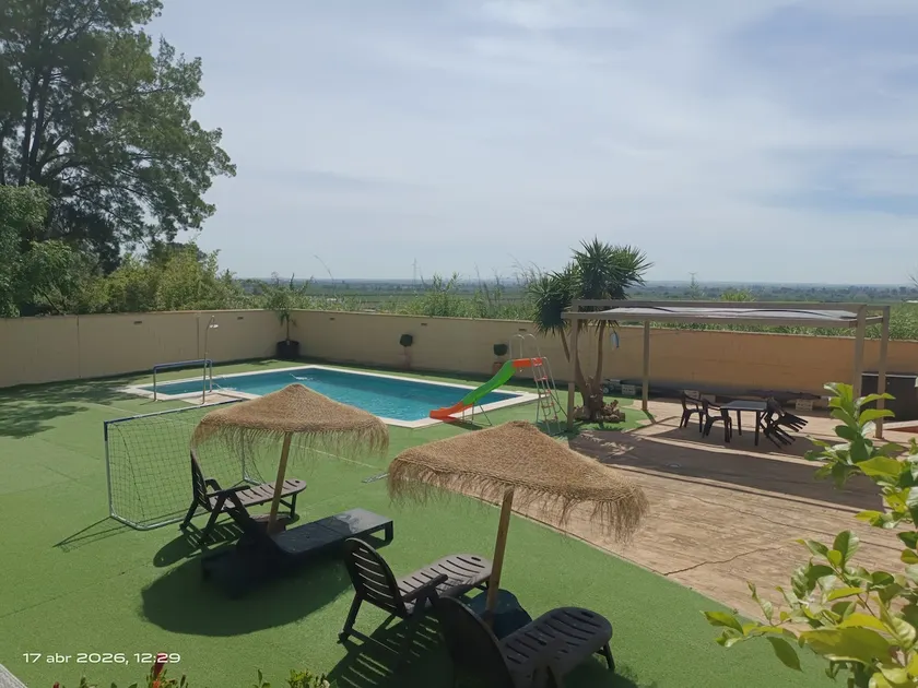 Fully equipped villa with a pool and large porch - Image 1