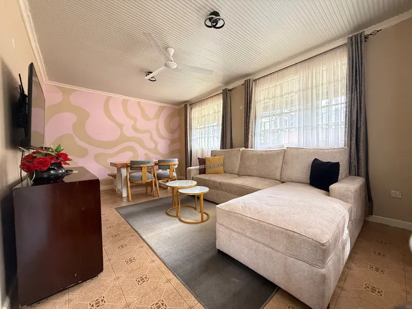 Elevated 2Br•W 3 beds, ample parking, garden patio - Image 1