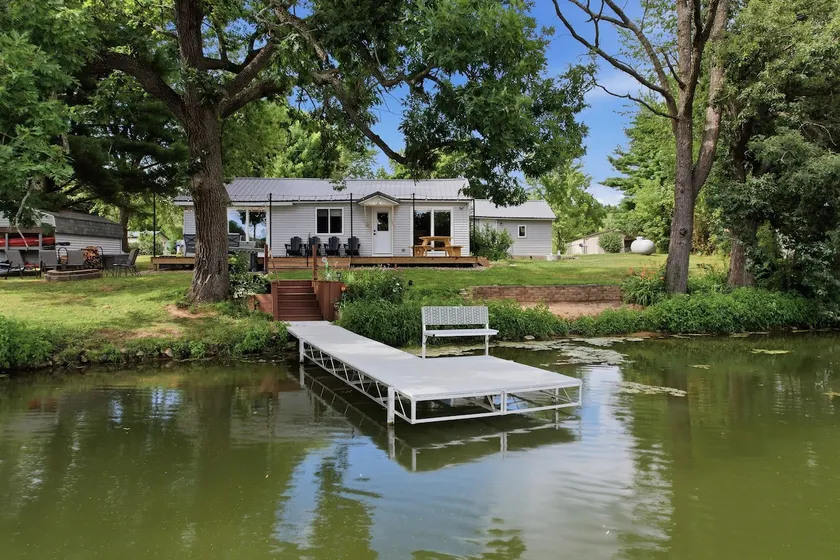Vacation on the Lake! 20 min from Downtown Dells! - Image 1