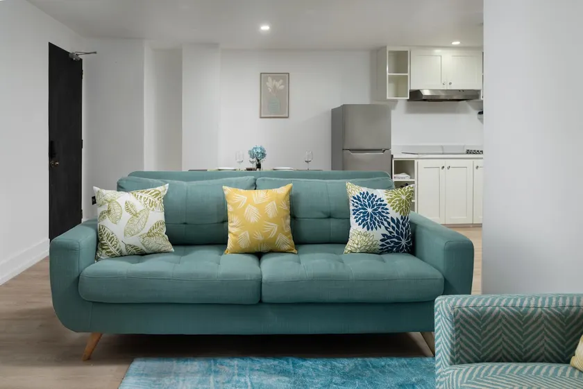 Apt 5, lovely 2 bedroom near the beach - Image 1