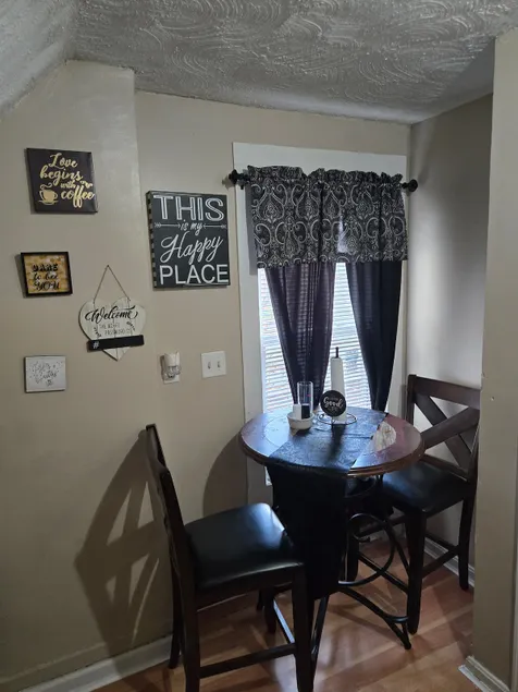 Lovely 3rd fl 2bed min for downtown Hartford - Image 1