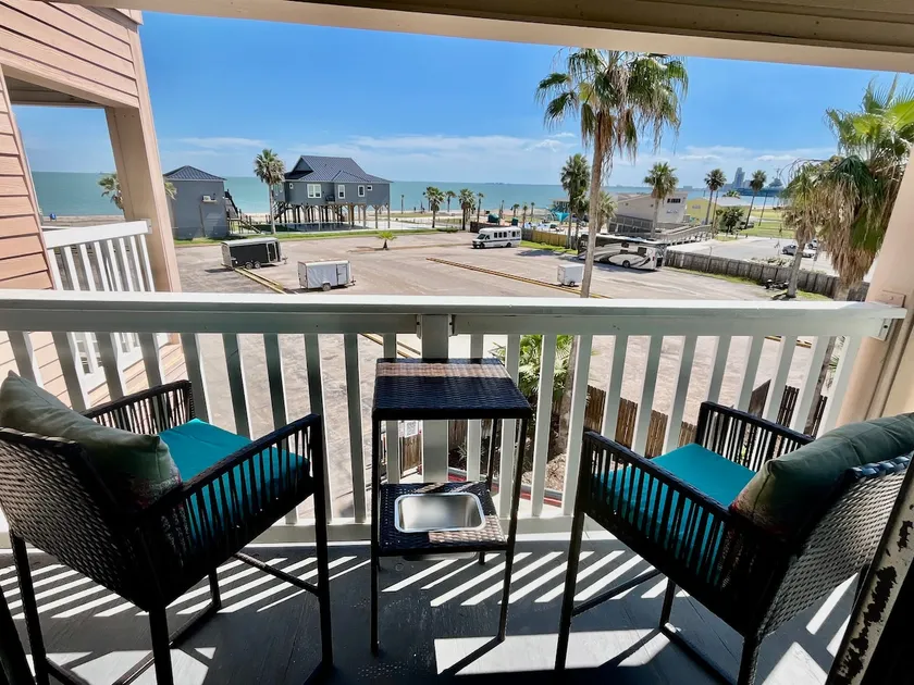 Beachfront Balcony View~1bedroom - Image 1