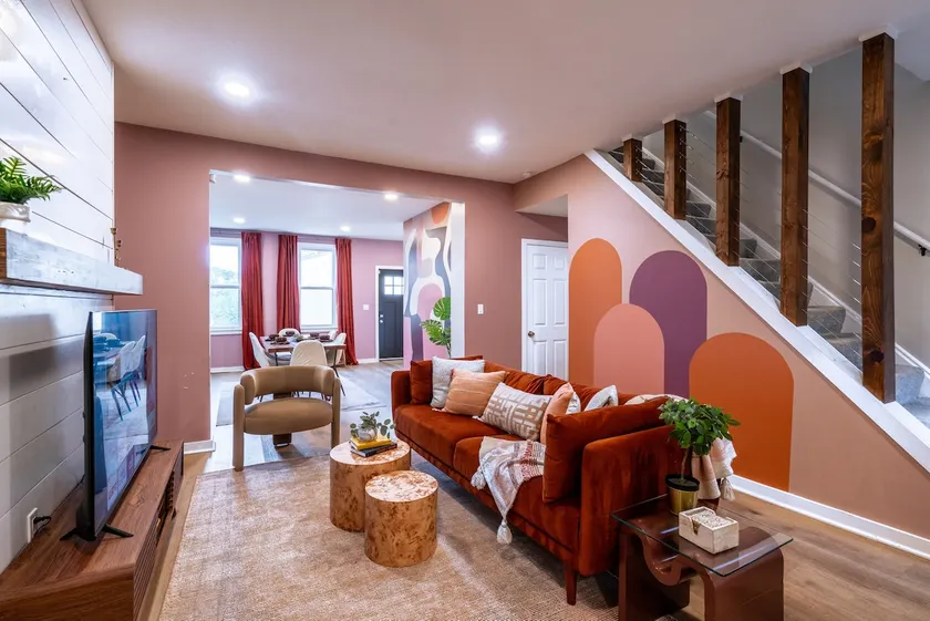 Hot Tub | 2 King Beds | Parking | Family Friendly - Image 1
