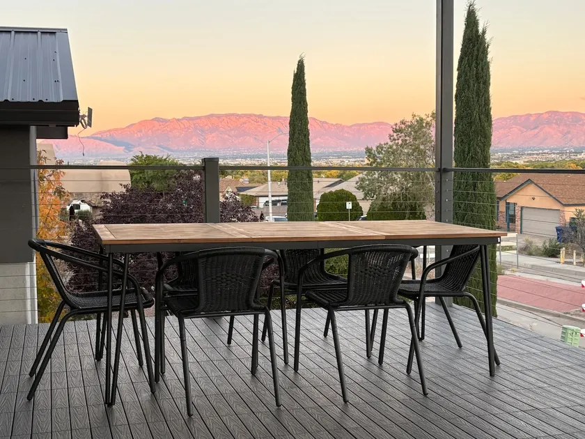 Palisades Hills *City Views*Rooftop Patio* - Image 1