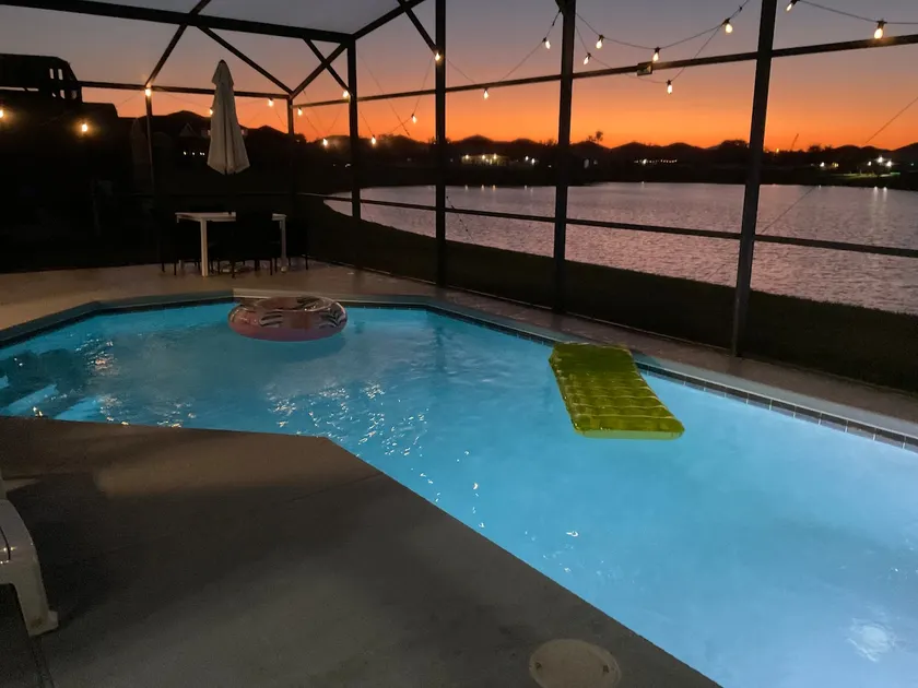 Waterfront ,Sunset ,POOL 10 mins Orlando airport . - Image 1