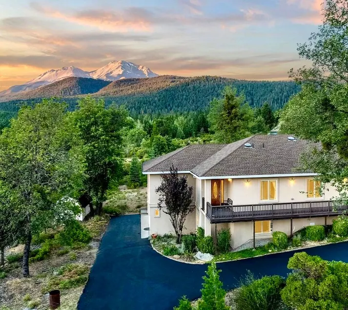 Mt. Shasta is calling-Amazing Views-House of Light - Image 1