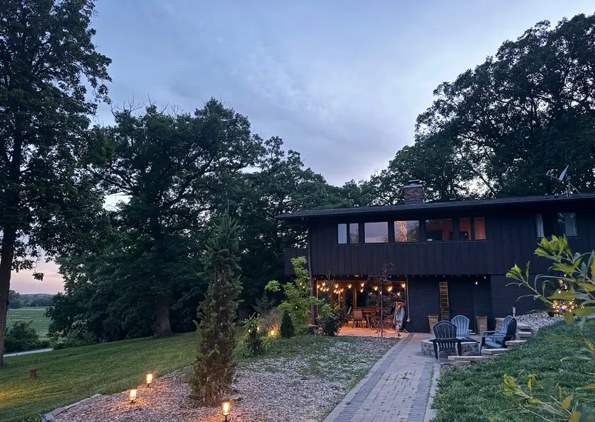 Tranquil Cabin Retreat Near Des Moines - Image 1