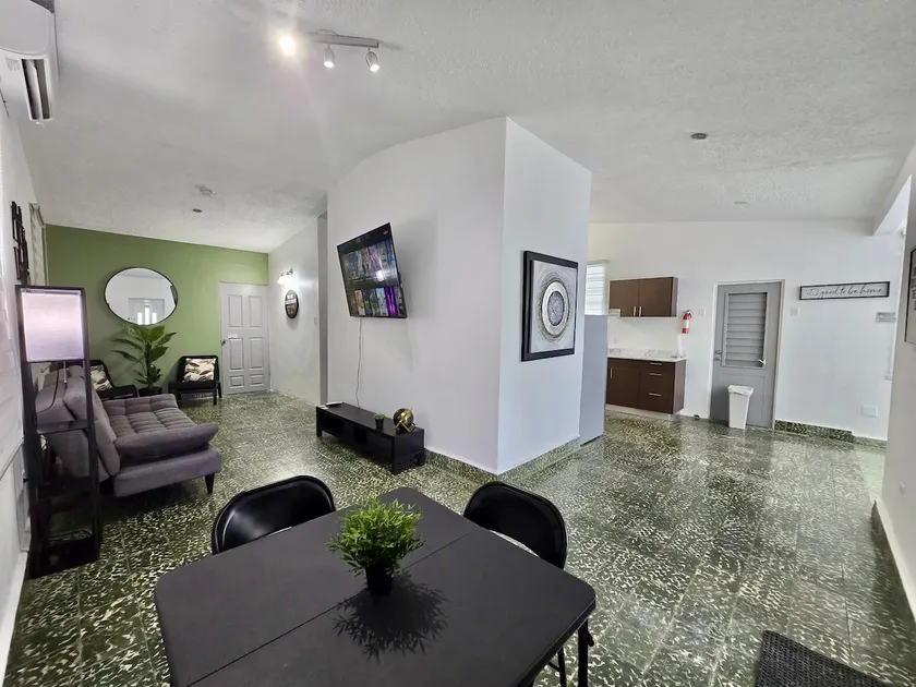 Entire House | Fits 4| Wifi | A/C | Gated Parking - Image 1