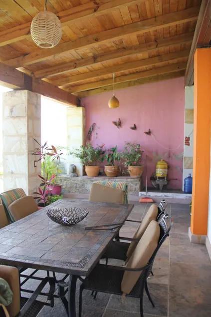 Between Mountains - Family House in Huayápam - Image 1