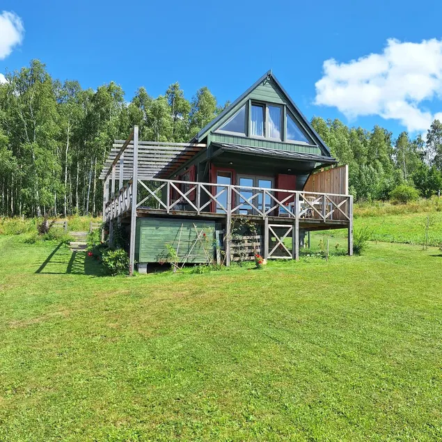 Cabin on the Hill - Image 1