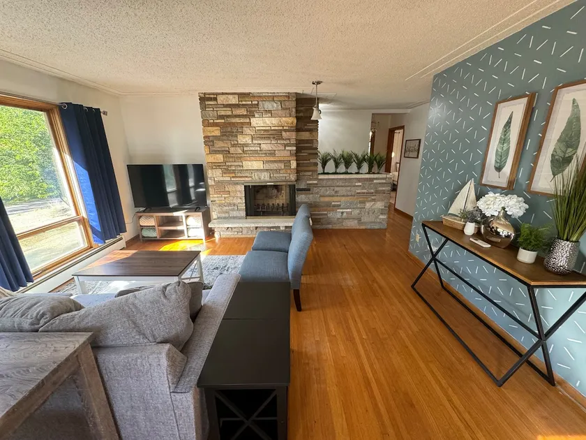 Private Oasis Close to Downtown 4BD 2BA - Image 1