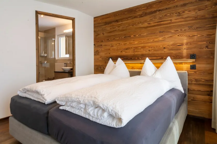 Chalet Weisshorn 3 - Image 1