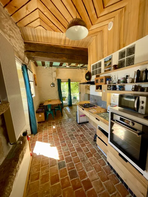 House in a green setting, accessible for people with reduced mobility - Image 1
