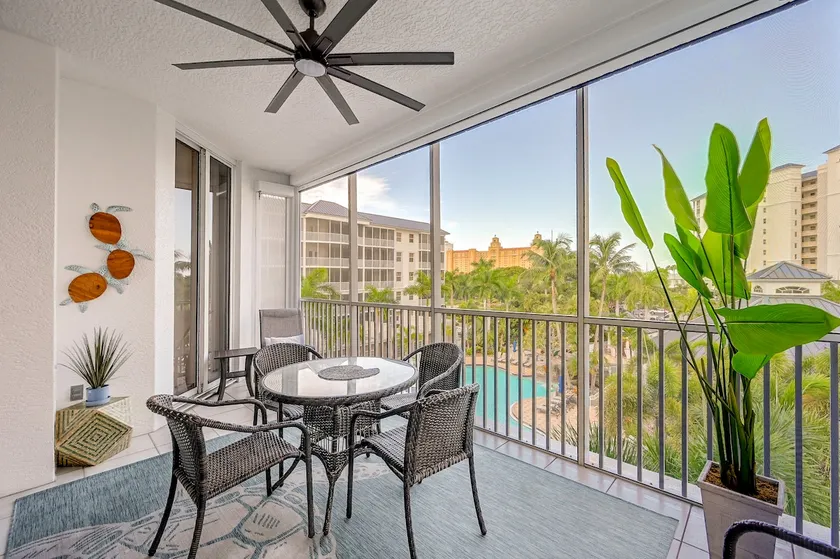 Naples Escape in Regatta w/ Resort Amenities! - Image 1