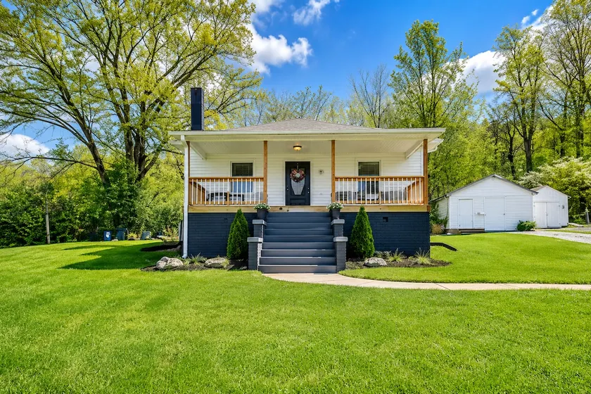 Clean & Cozy Cottage near Martinsville~ - Image 1